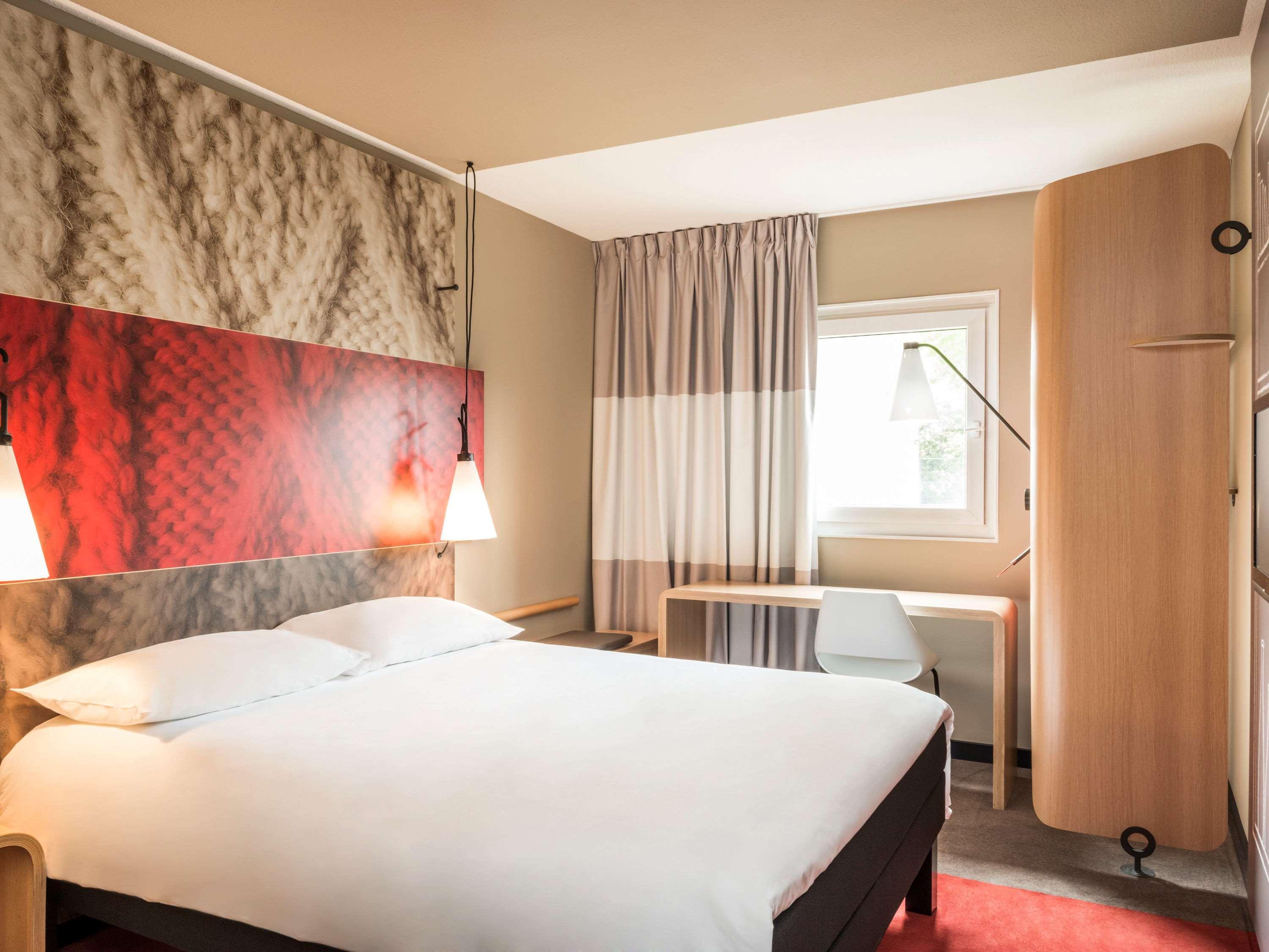 Ibis London Barking Hotel Exterior photo