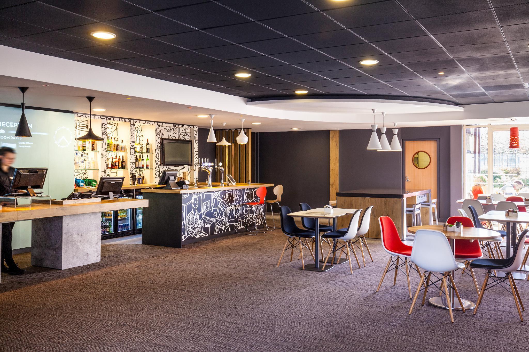 Ibis London Barking Hotel Exterior photo